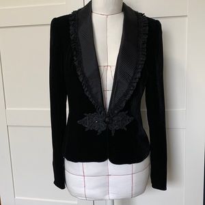 Badgley Mischka Size 2 velvet and silk black blazer.